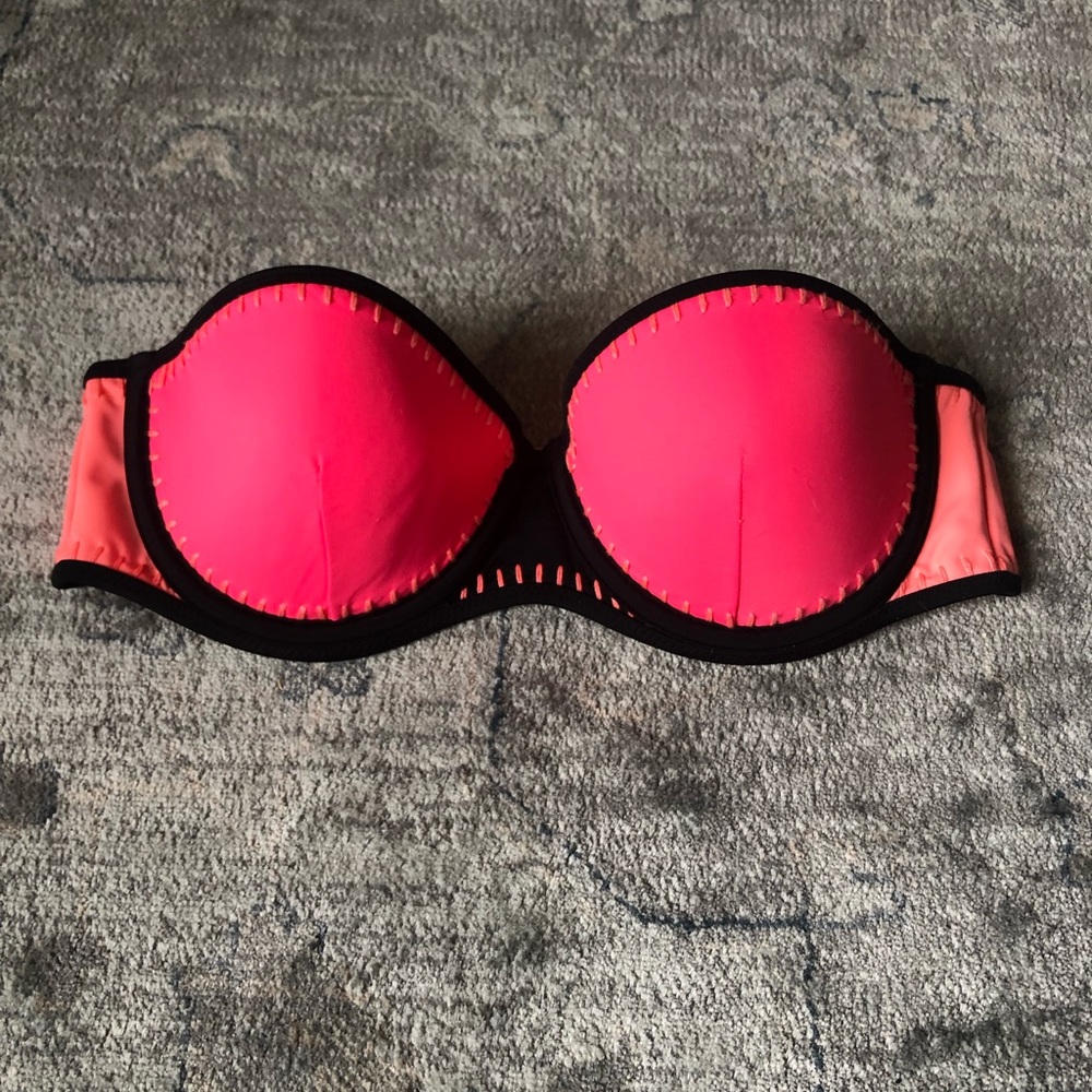 Strapless bikini top